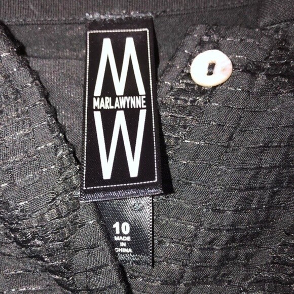 MarlaWynne size 10 black button down tunic - Picture 4 of 5